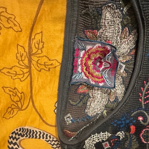 Johnny Was Embroidered Camo Nindi Henley Thermal Size Small - Picture 5 of 5